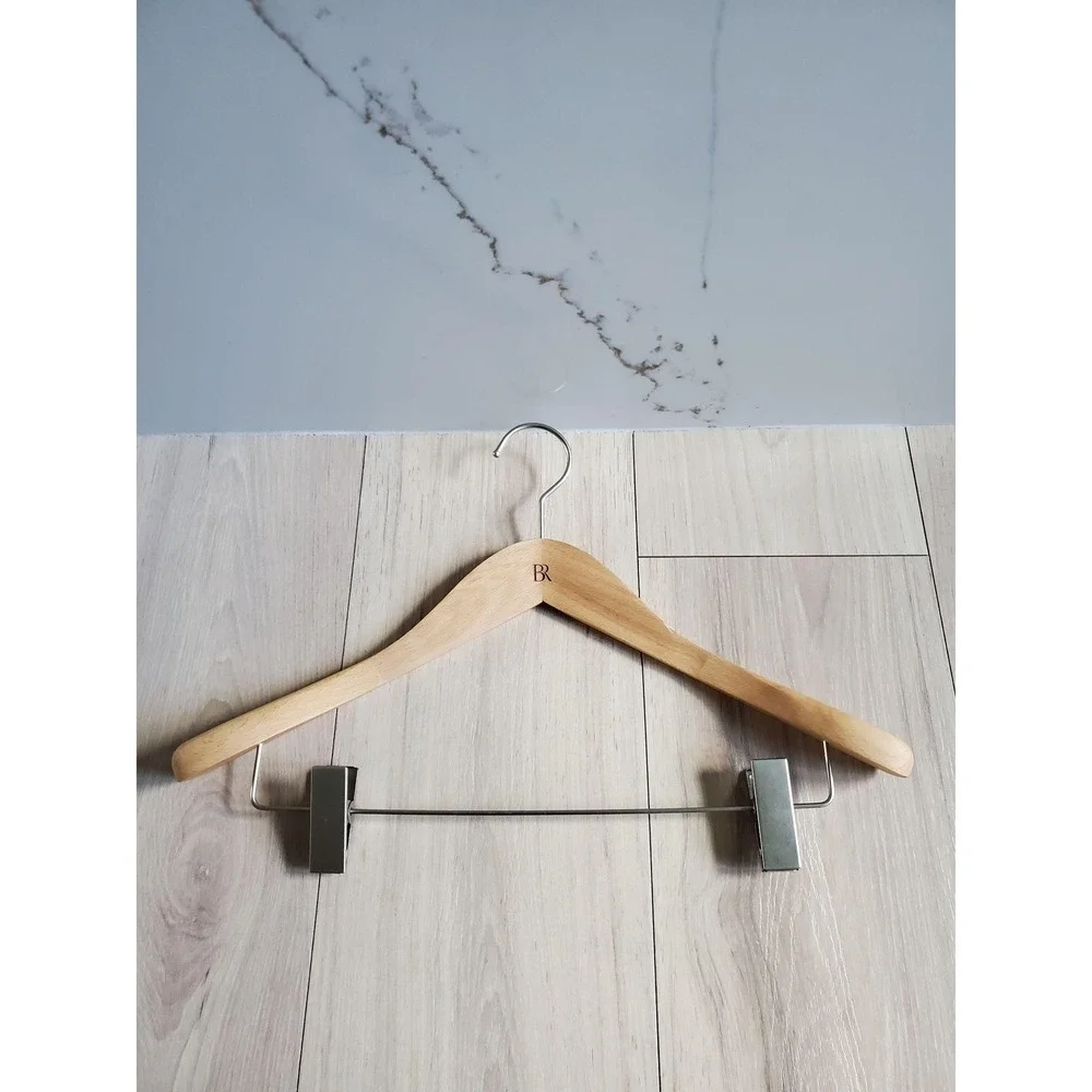 Mainetti Wooden Suit Hangers Set Of 2 Brown Wood BR Logo Metal Clips Bar Display